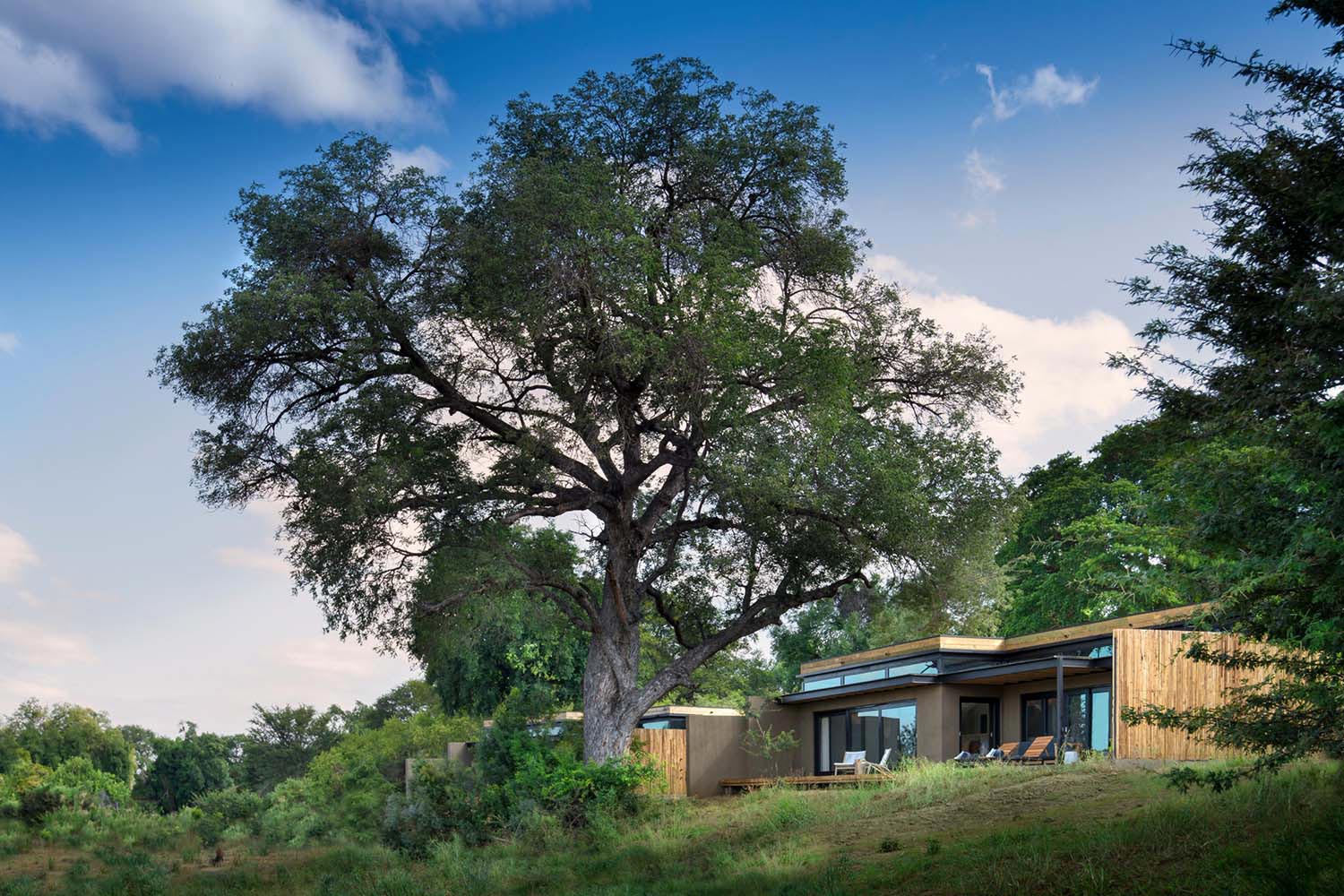 River Suite LuxuriaVacations