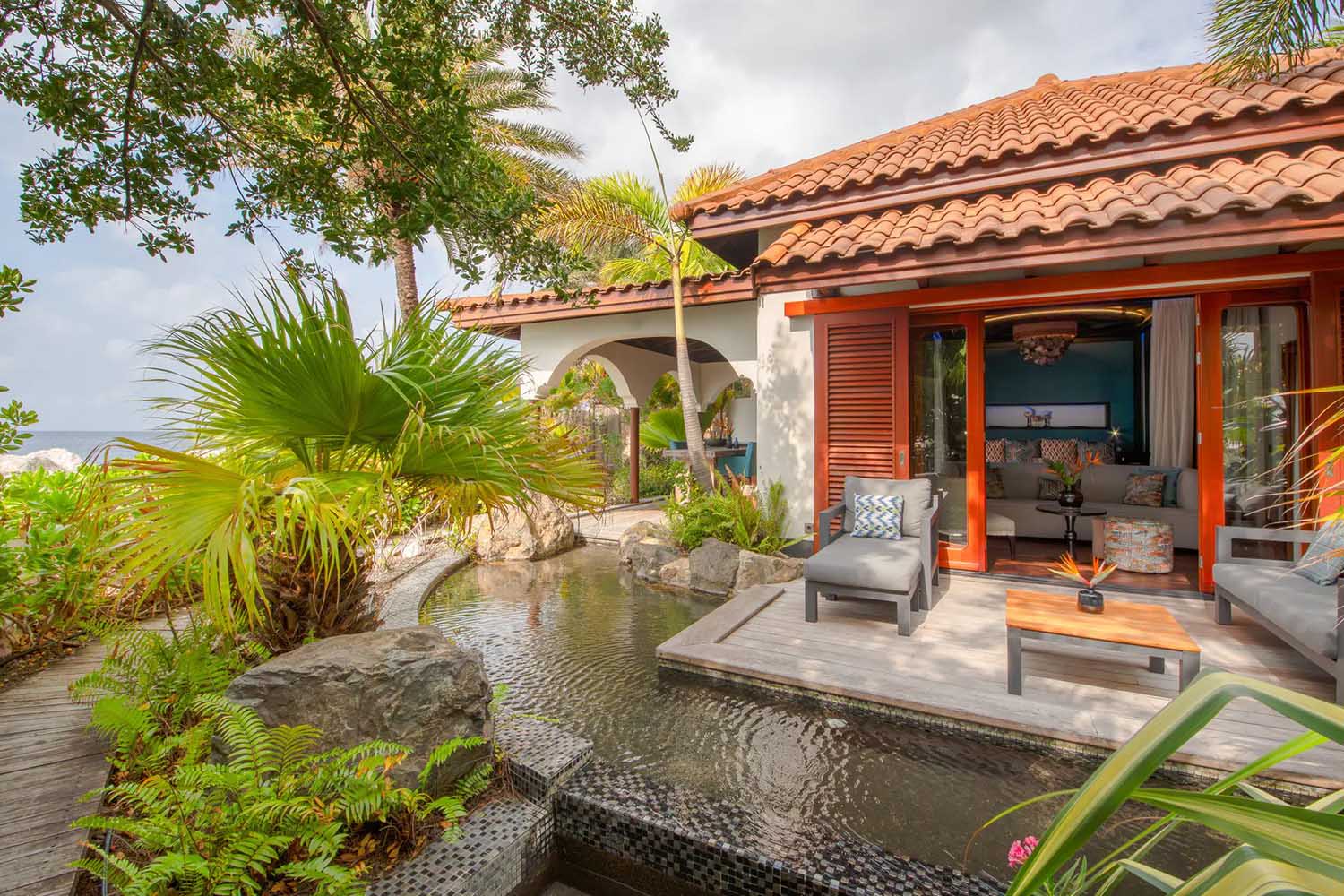 Romantic Pool Suite LuxuriaVacations
