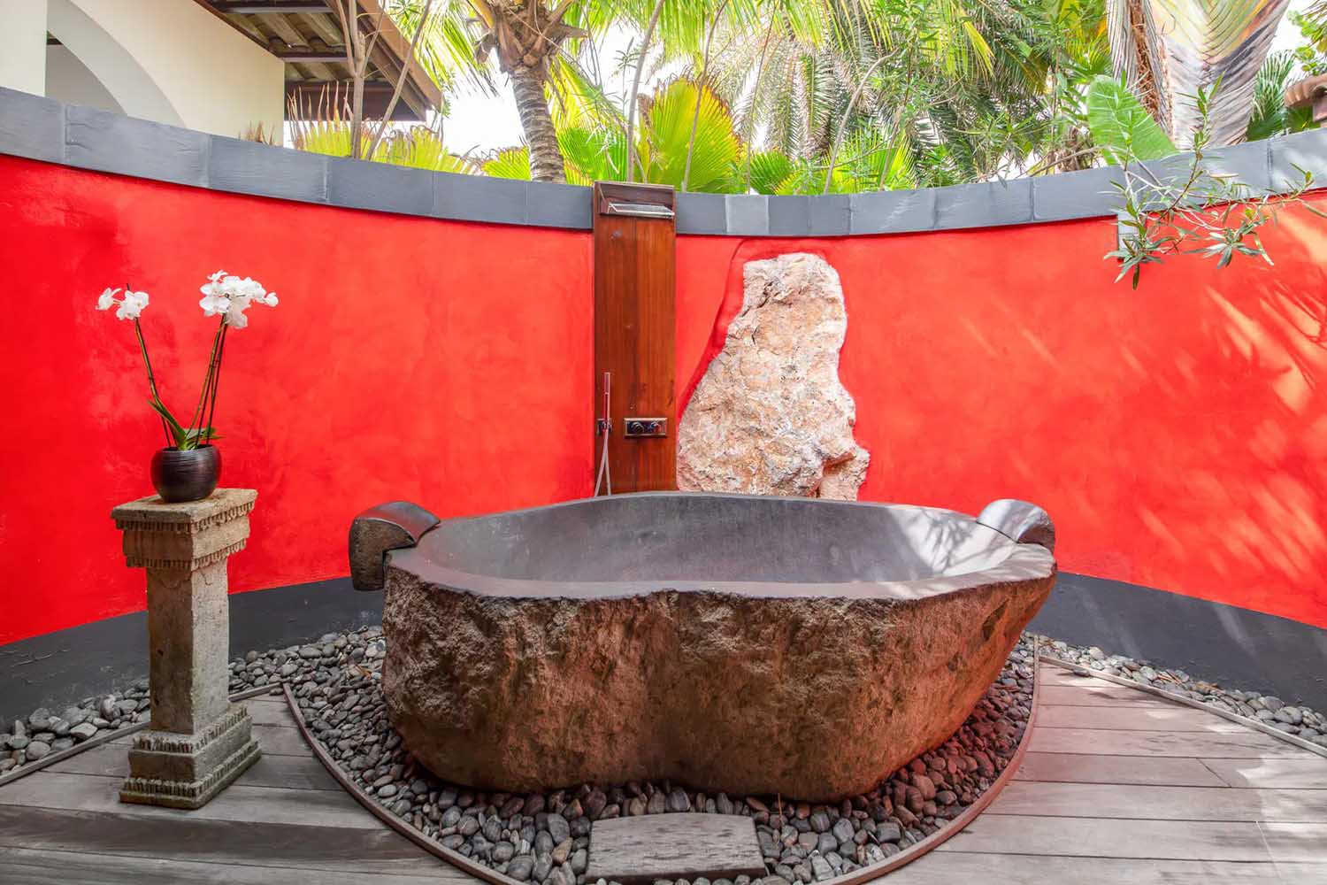 Romantic Pool Suite LuxuriaVacations