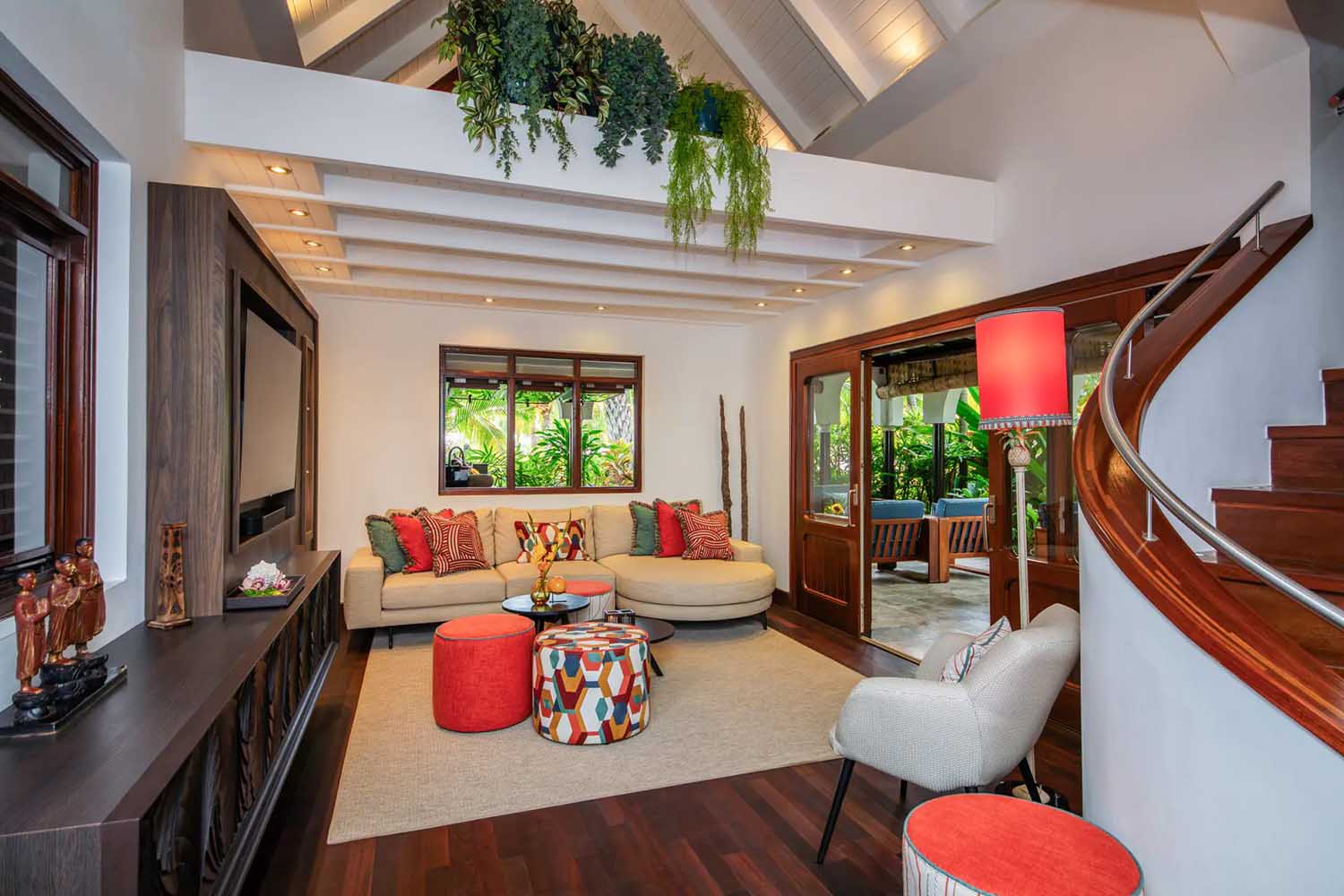 Romantic Pool Suite LuxuriaVacations