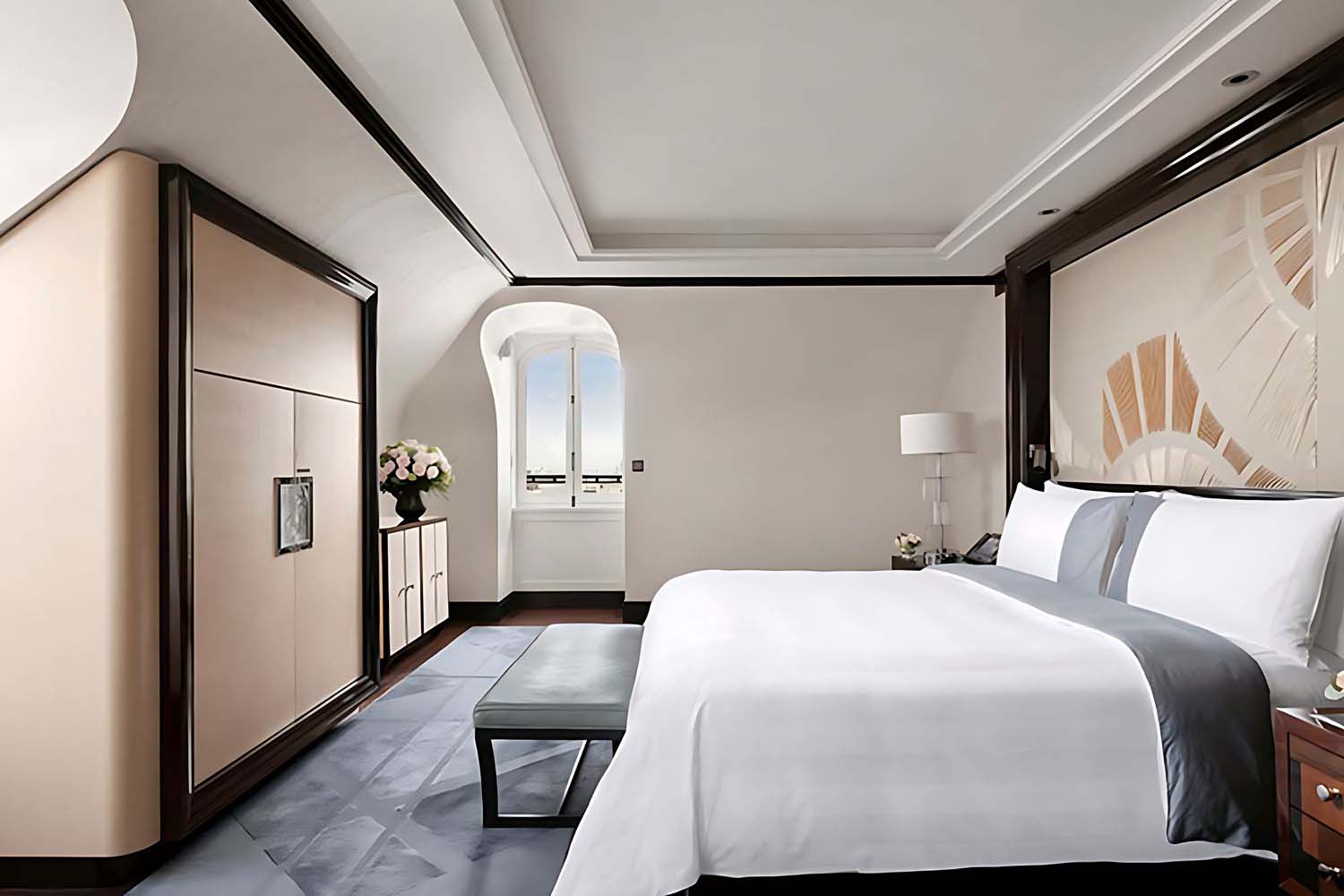 Rooftop Garden Suite LuxuriaVacations