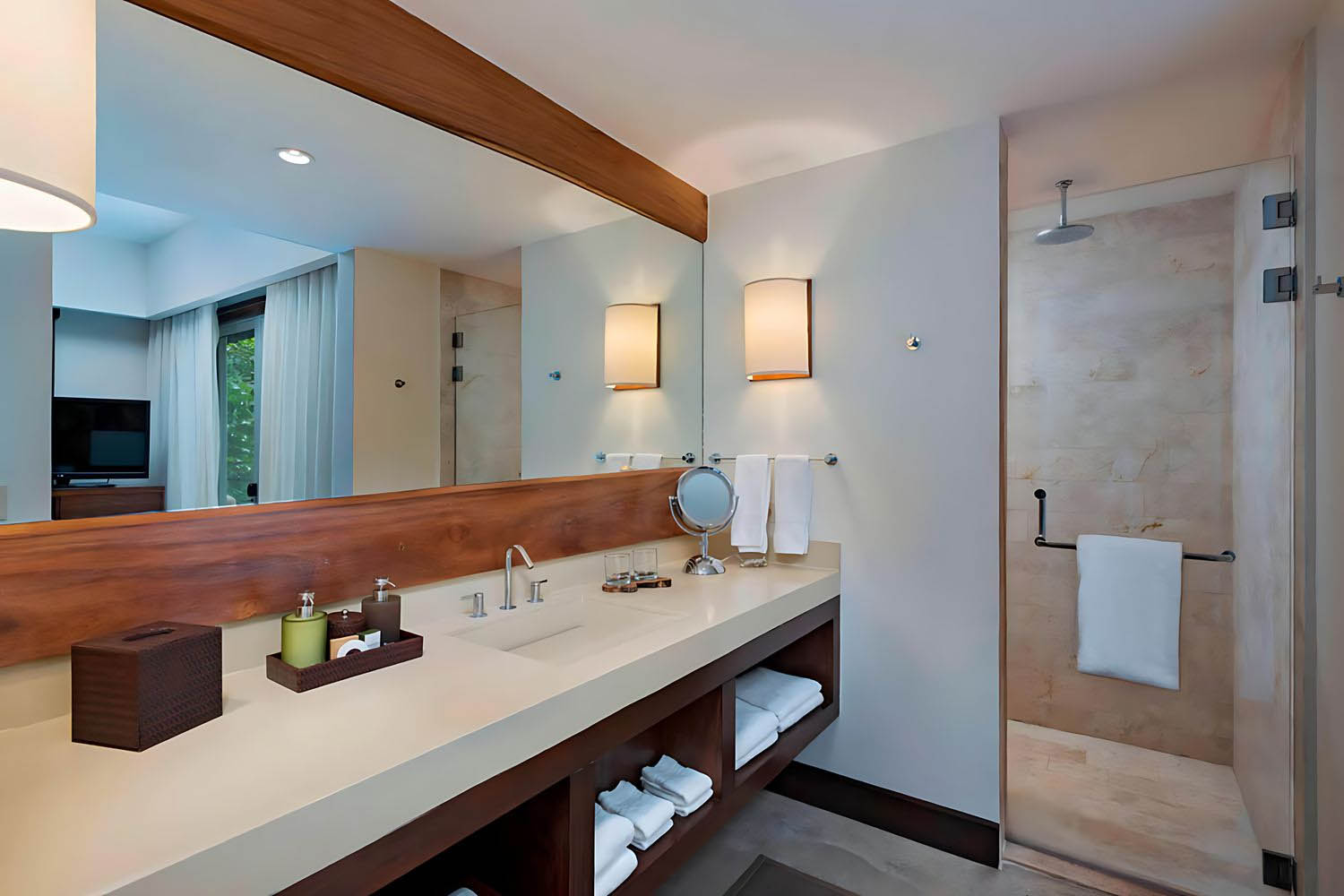 Root Deluxe Junior Suite, 1 King, Sofa bed, Resort view, Corner room, Balcony LuxuriaVacations