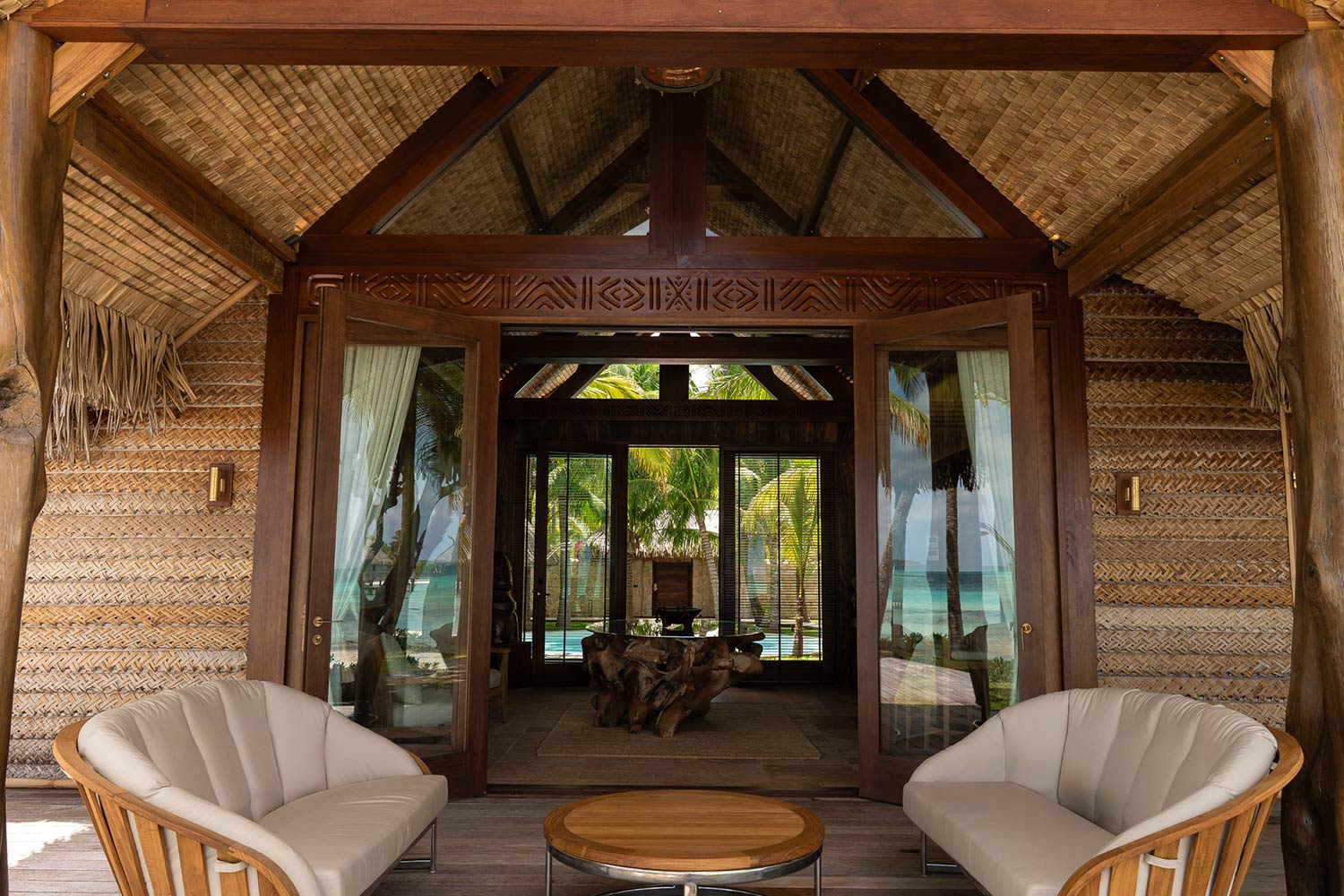 ROYAL BEACH VILLA WITH POOL LuxuriaVacations