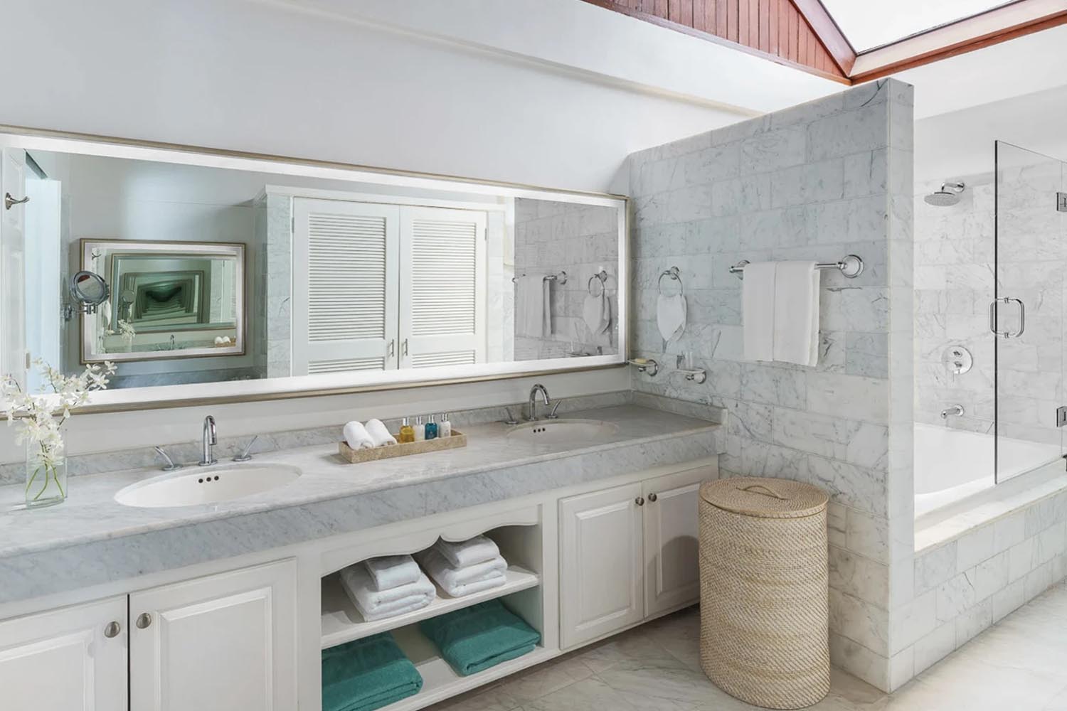 Royal Collection Pool Suites LuxuriaVacations