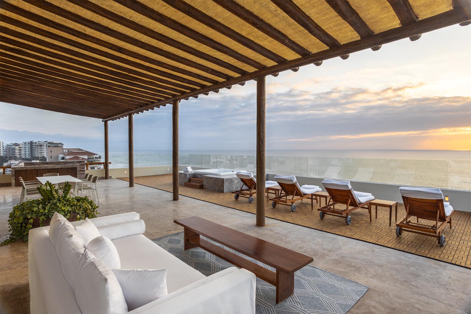 Royal Suite LuxuriaVacations