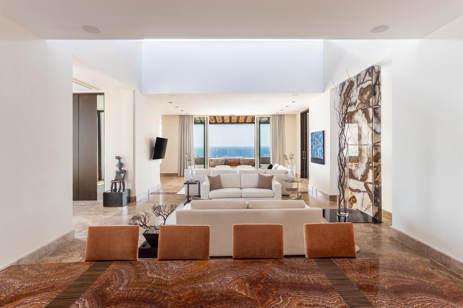 Royal Suite LuxuriaVacations