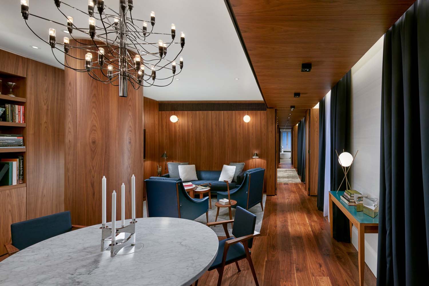 Royal Suite LuxuriaVacations