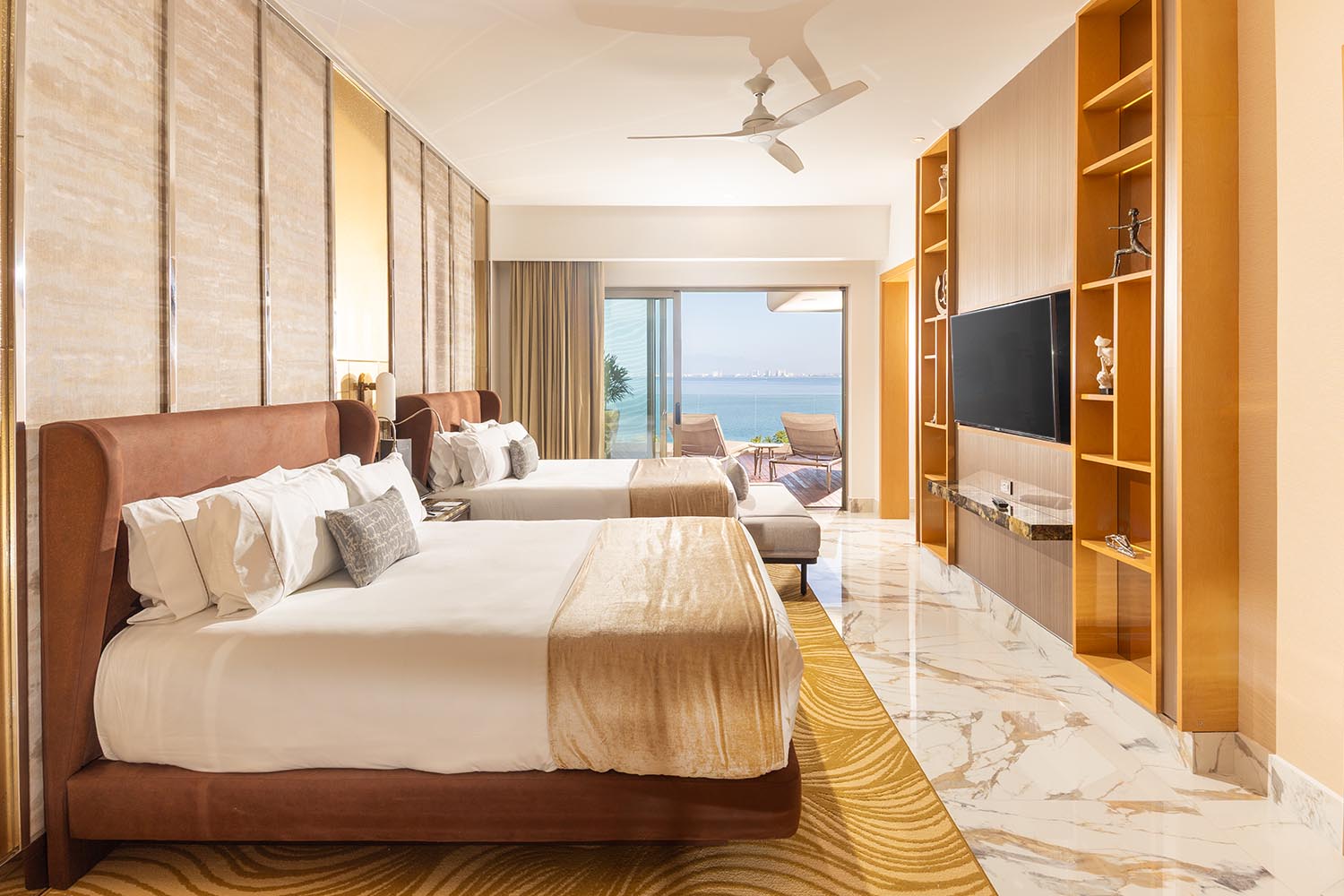 Sanctuary Jr Suite Queen LuxuriaVacations