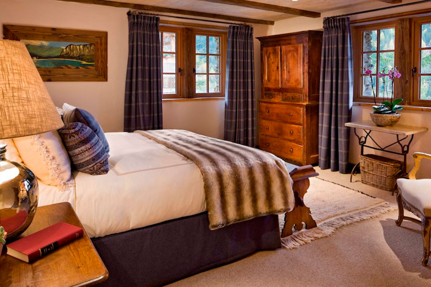 SASSIERE LuxuriaVacations