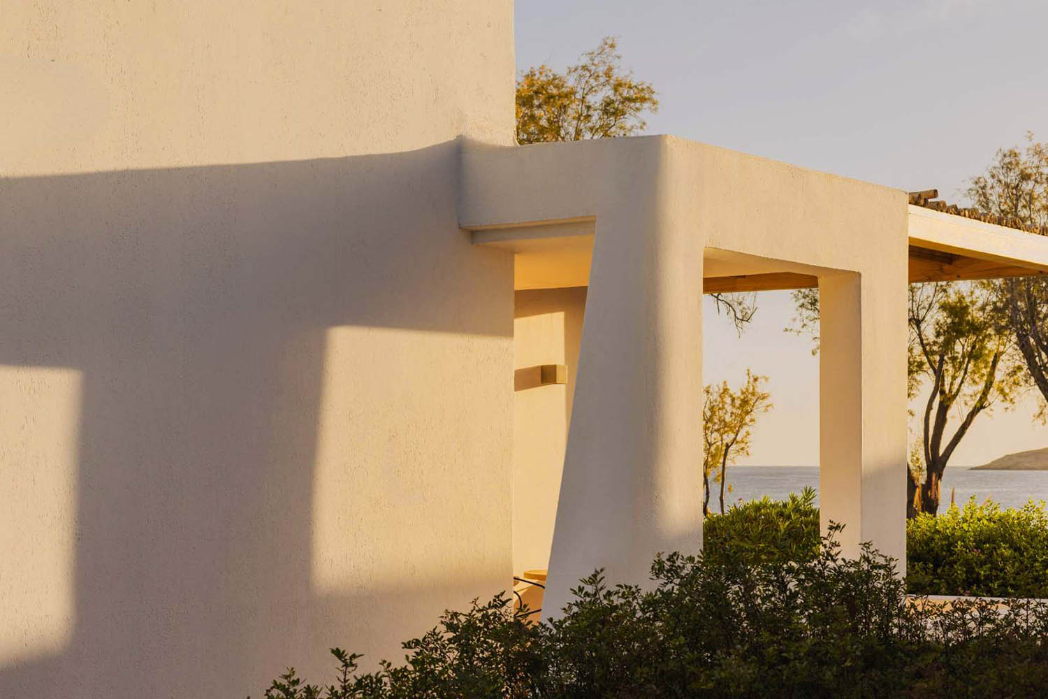 Seafront Bungalow LuxuriaVacations