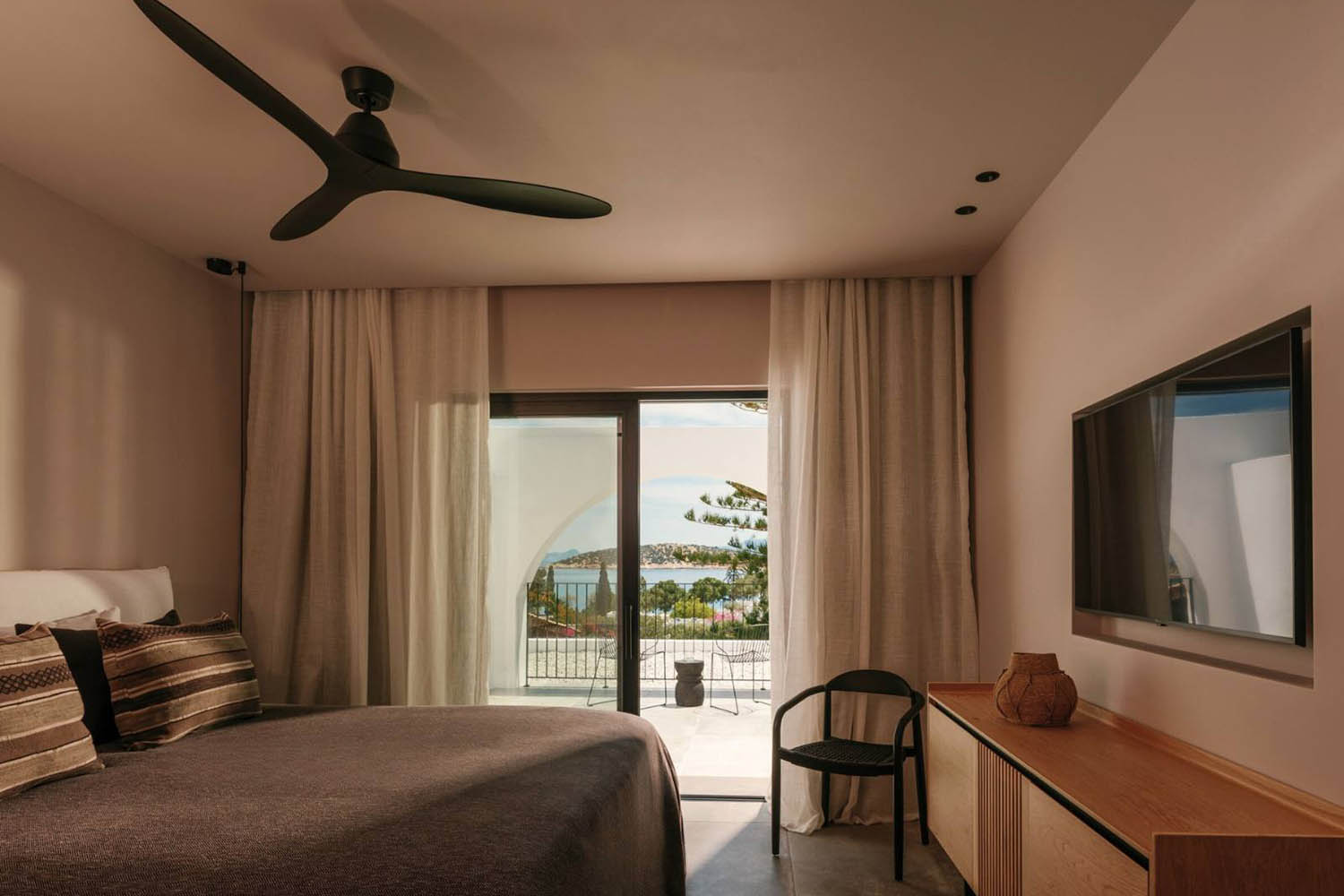 Seaview Room - Main Building LuxuriaVacations