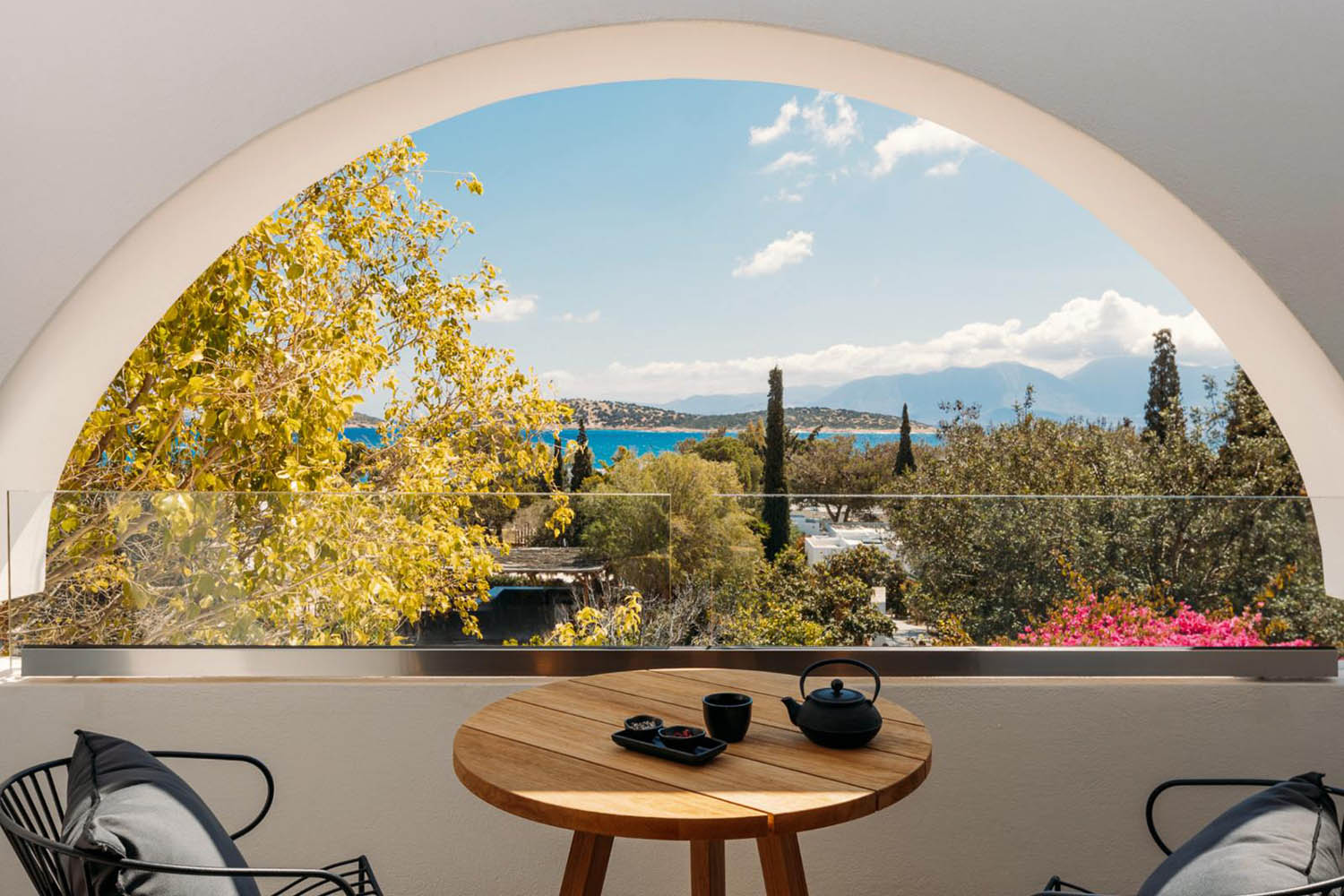 Seaview Suite - Main Building LuxuriaVacations