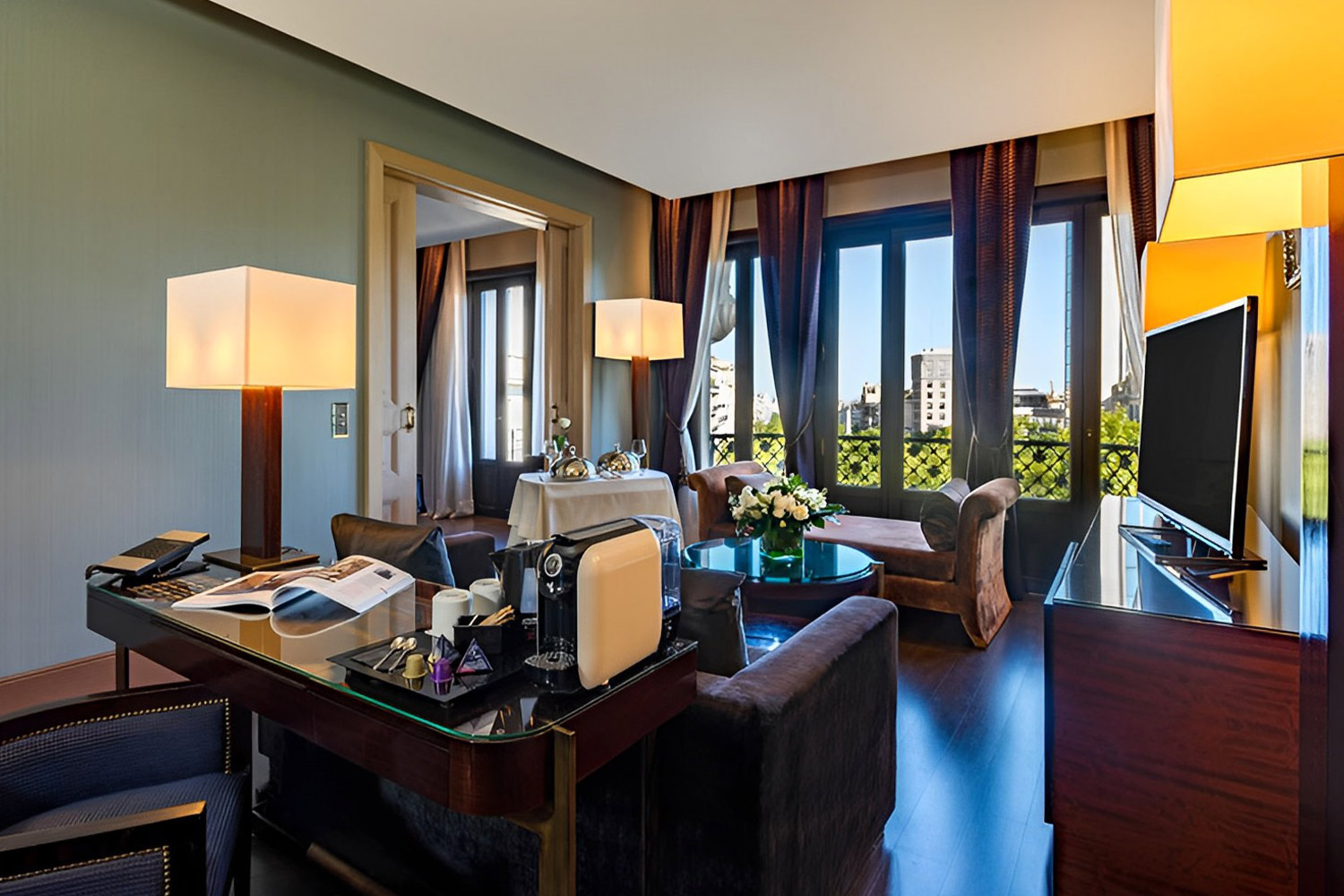 Senior Suite LuxuriaVacations