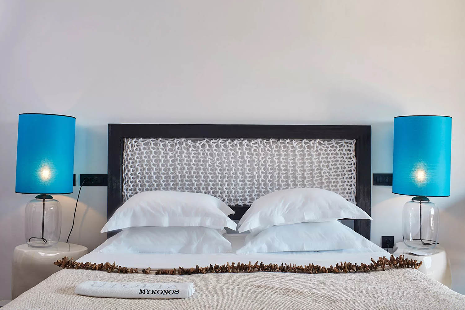 SIGNATURE Retreat Sea View GUESTROOM LuxuriaVacations