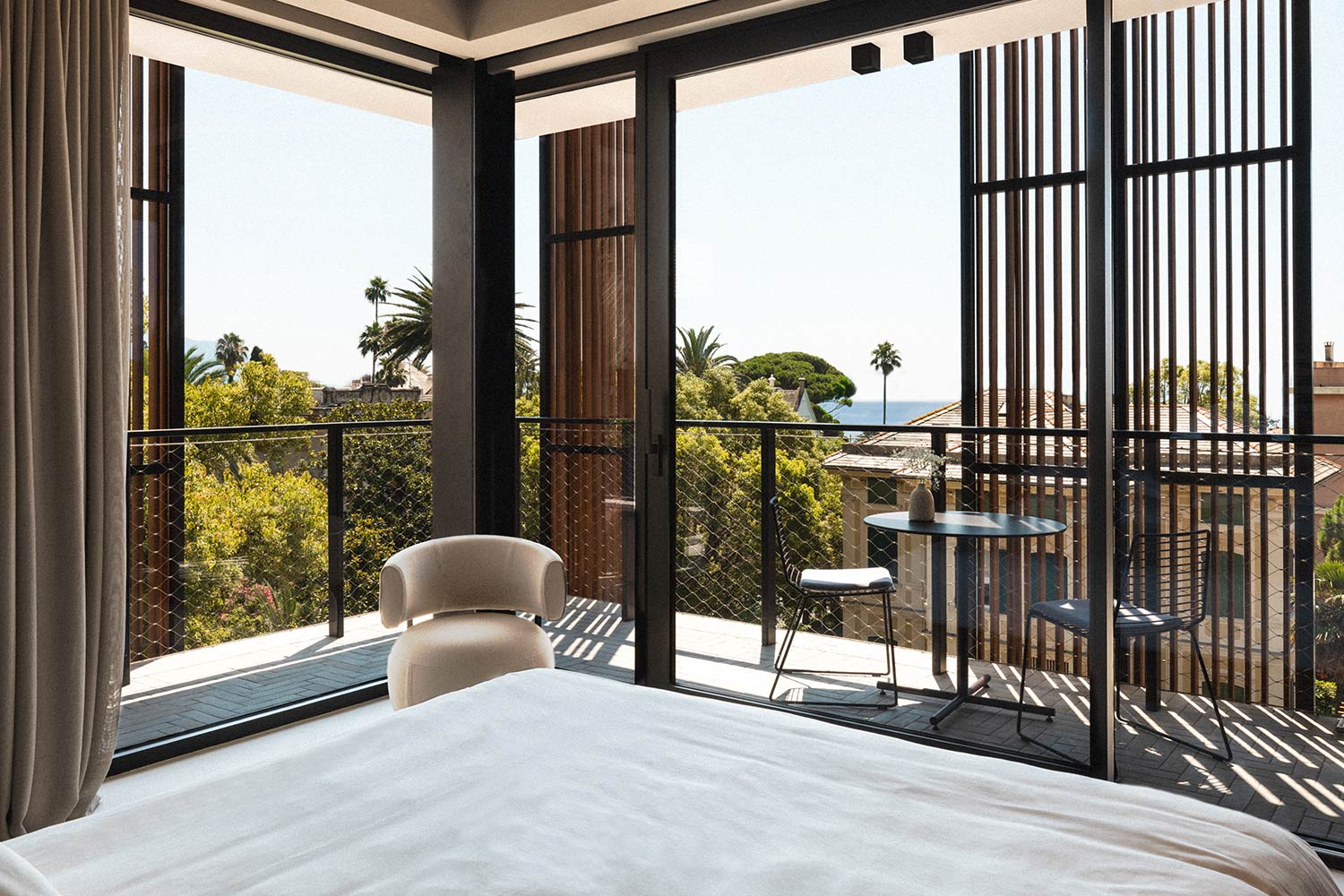 Signature Room LuxuriaVacations