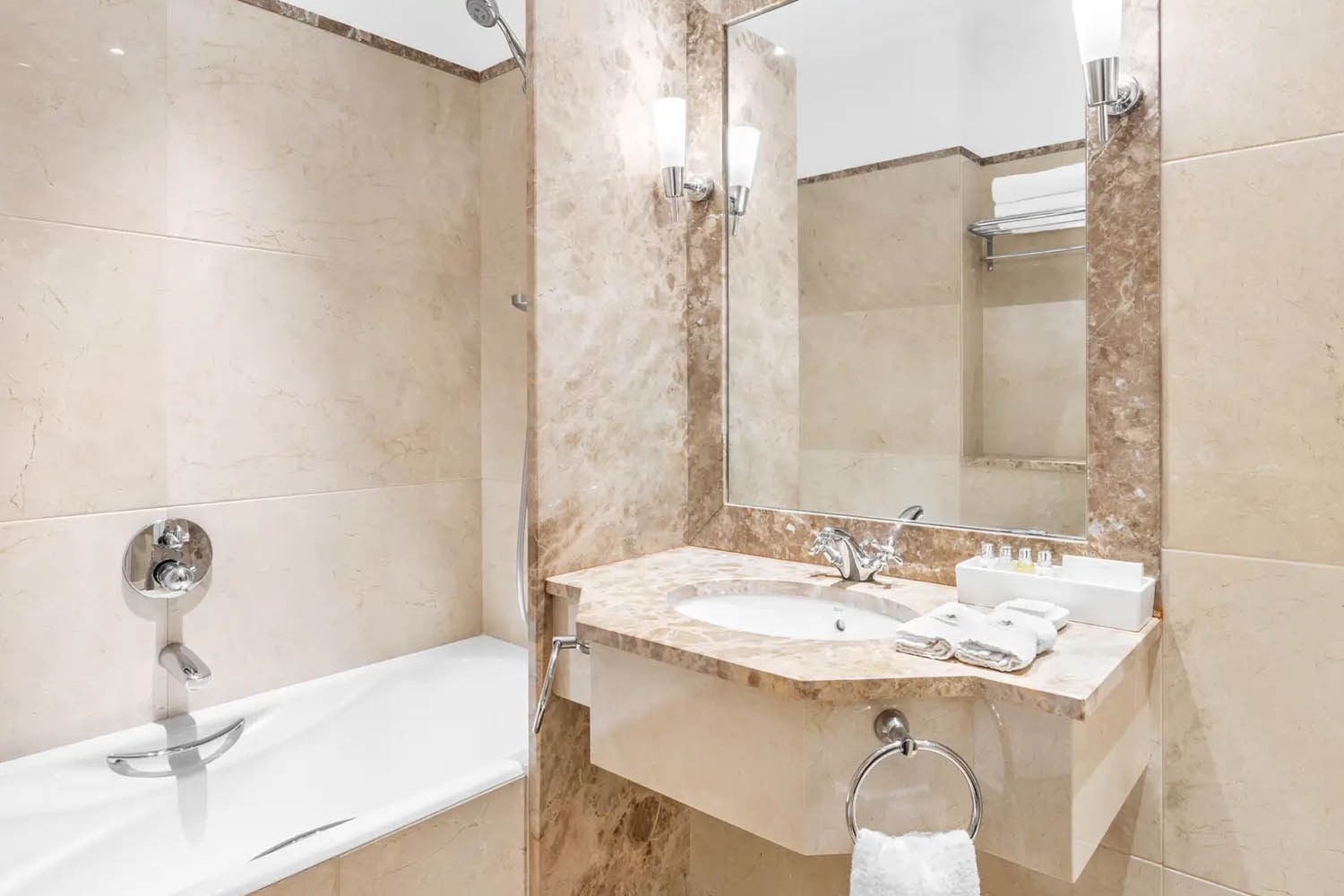 Single Corporate Room LuxuriaVacations