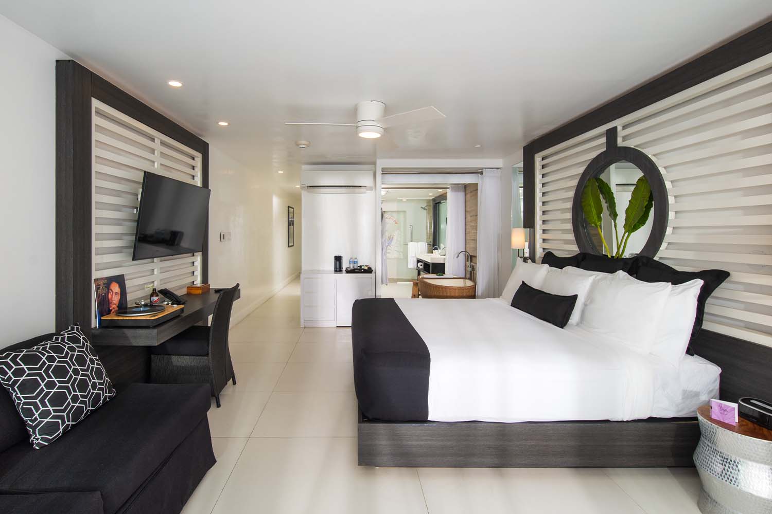 Sky Suite Ocean View LuxuriaVacations