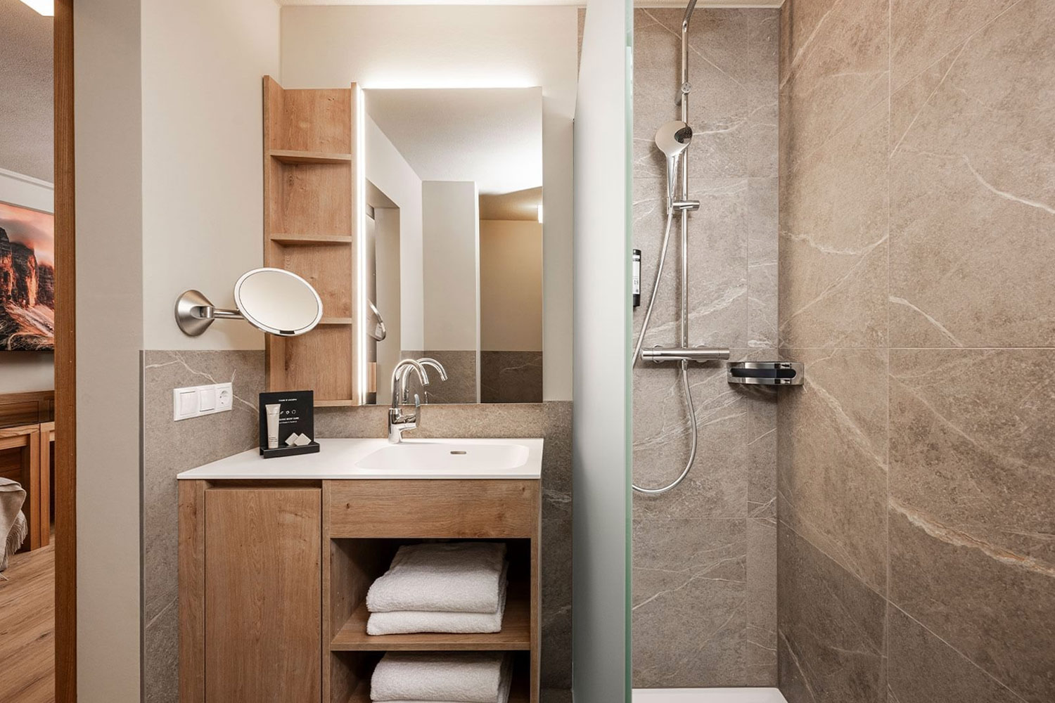 Smart Baby Room Plus LuxuriaVacations