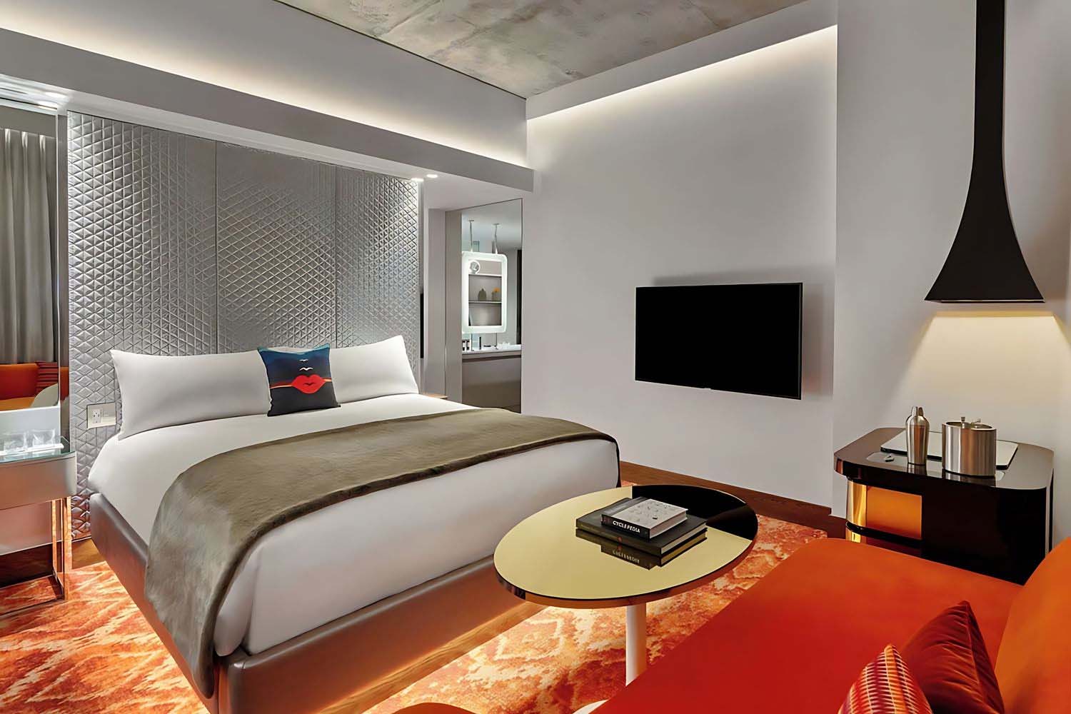 Snowmass Rooms, Connecting Guest Room, Bedroom 1: Queen, Bedroom 2: King Room LuxuriaVacations