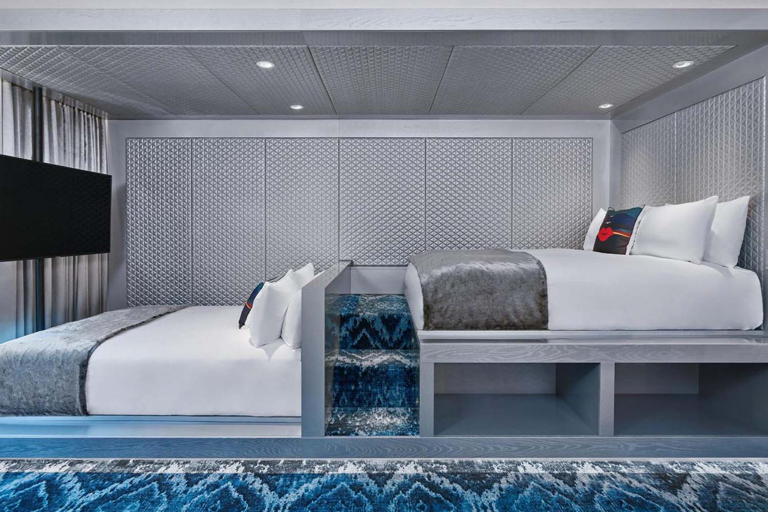 Snowmass Rooms, Connecting Guest Room, Bedroom 1: Queen, Bedroom 2: King Room LuxuriaVacations
