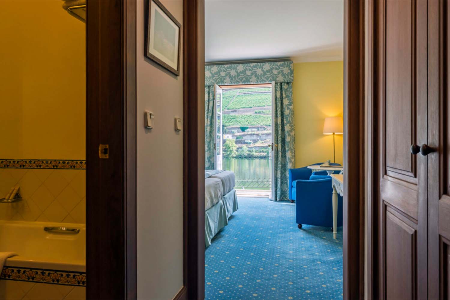 Standard Room LuxuriaVacations