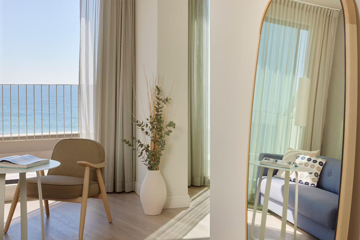 Studio ME + Suite Sea View LuxuriaVacations