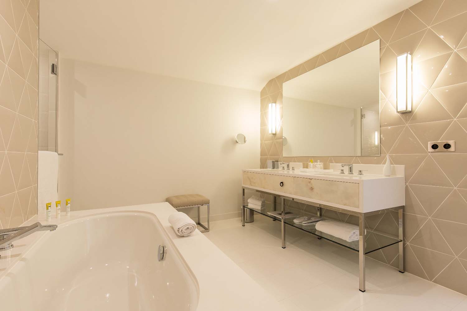 Suite LuxuriaVacations