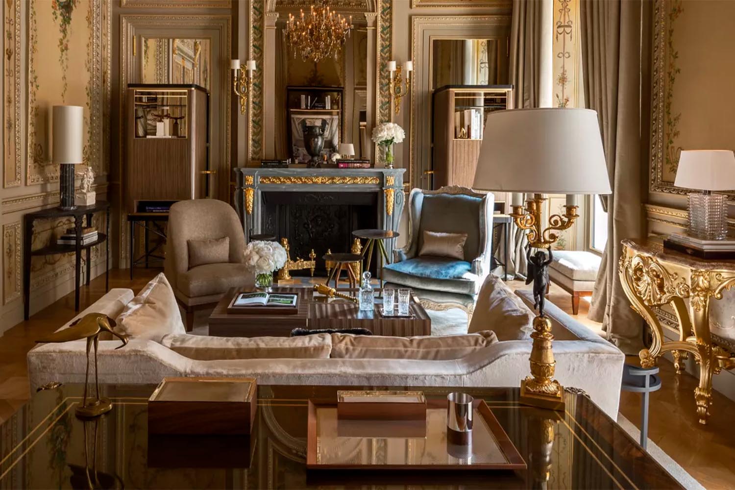 Suite Duc De Crillon LuxuriaVacations