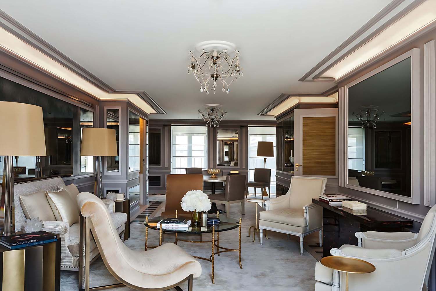 Suite Louis XV LuxuriaVacations
