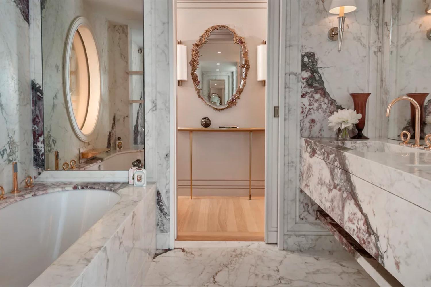 Suite Marie-antoinette LuxuriaVacations