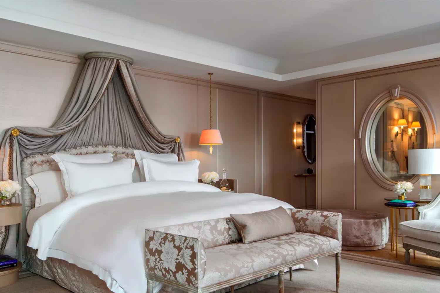 Suite Marie-antoinette LuxuriaVacations