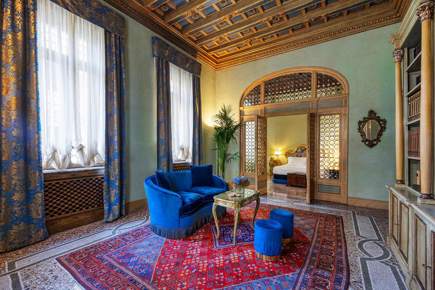 Suite "Venezia" with balcony LuxuriaVacations