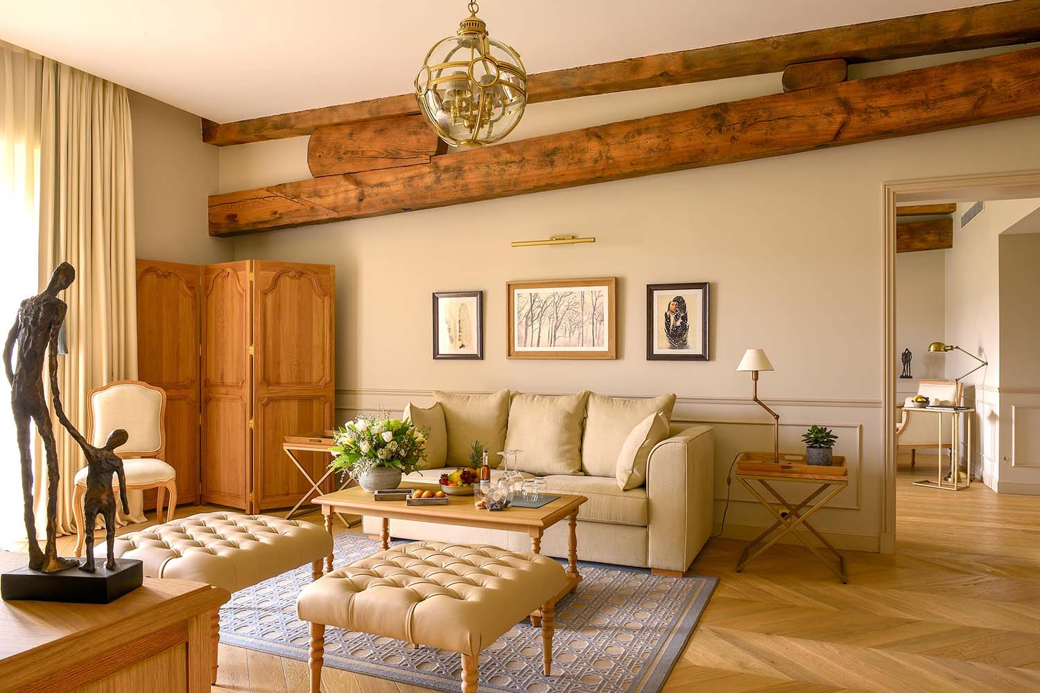 Suite with Terrace LuxuriaVacations