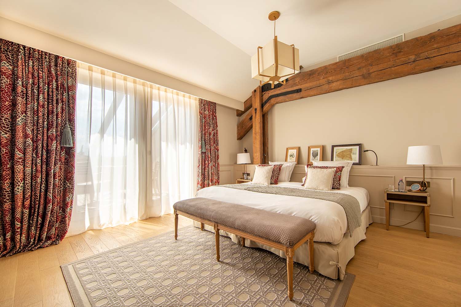 Suite with Terrace LuxuriaVacations