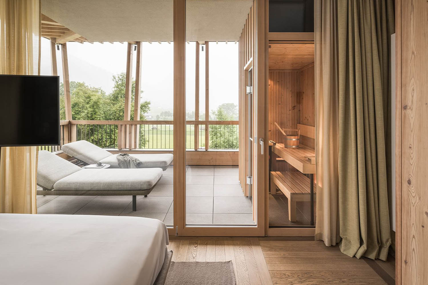 Summit Suite LuxuriaVacations