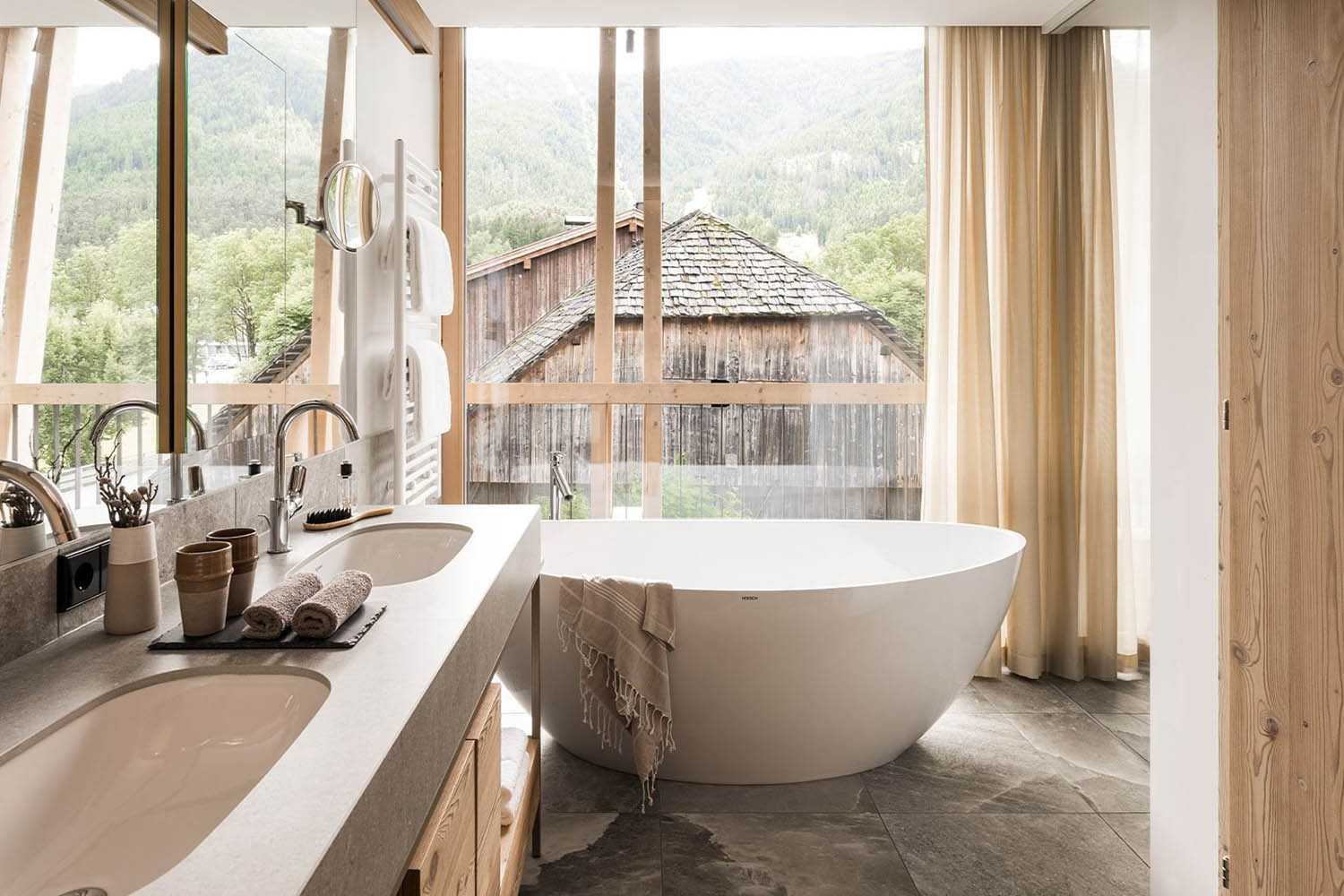 Summit Suite LuxuriaVacations