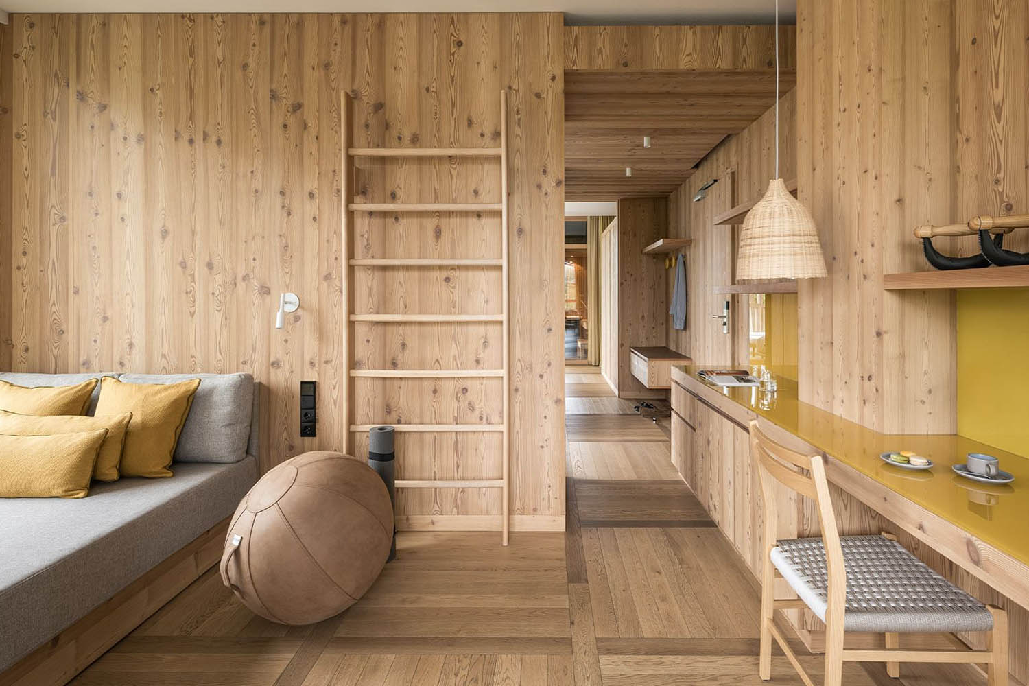 Summit Suite LuxuriaVacations