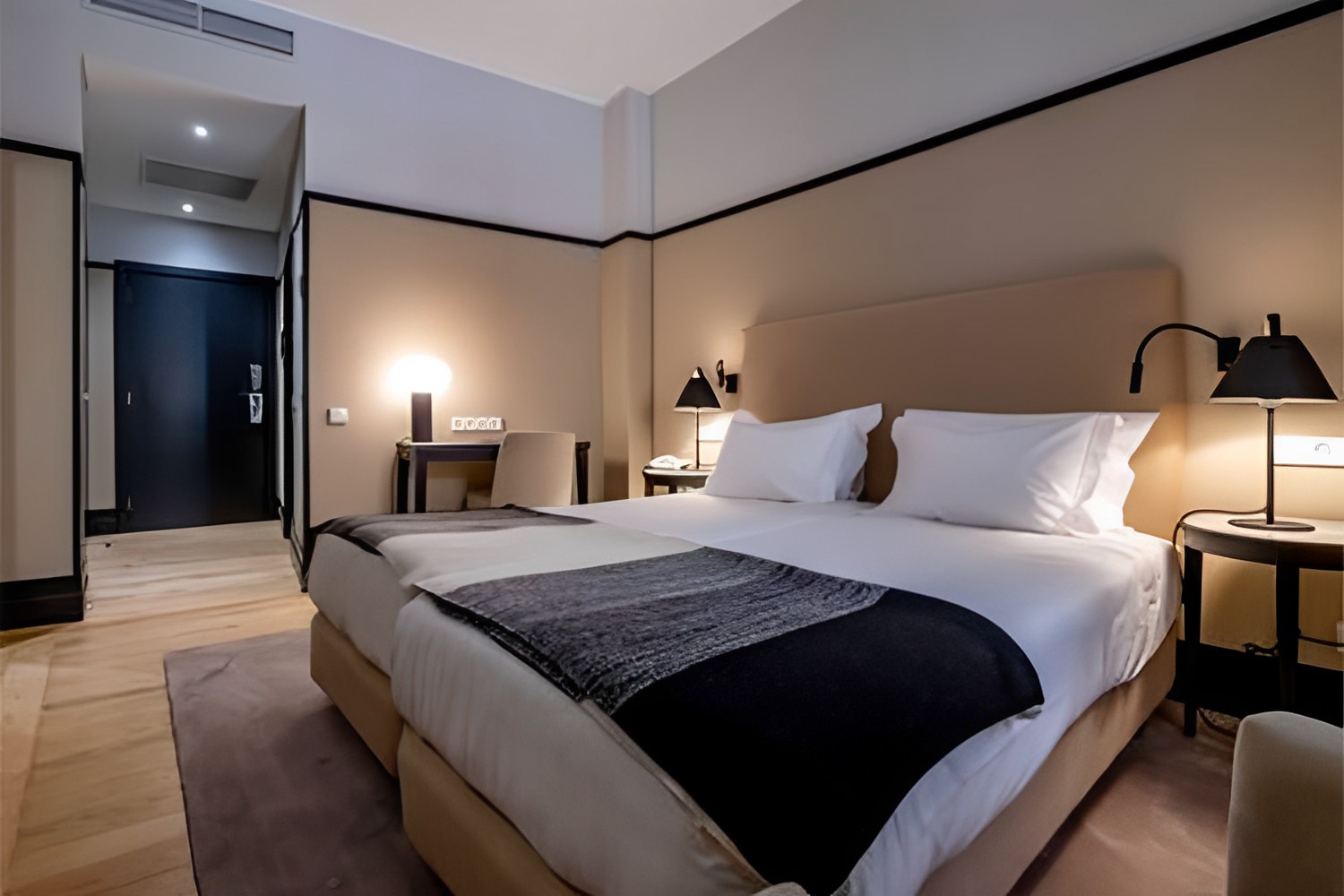 Superior LuxuriaVacations