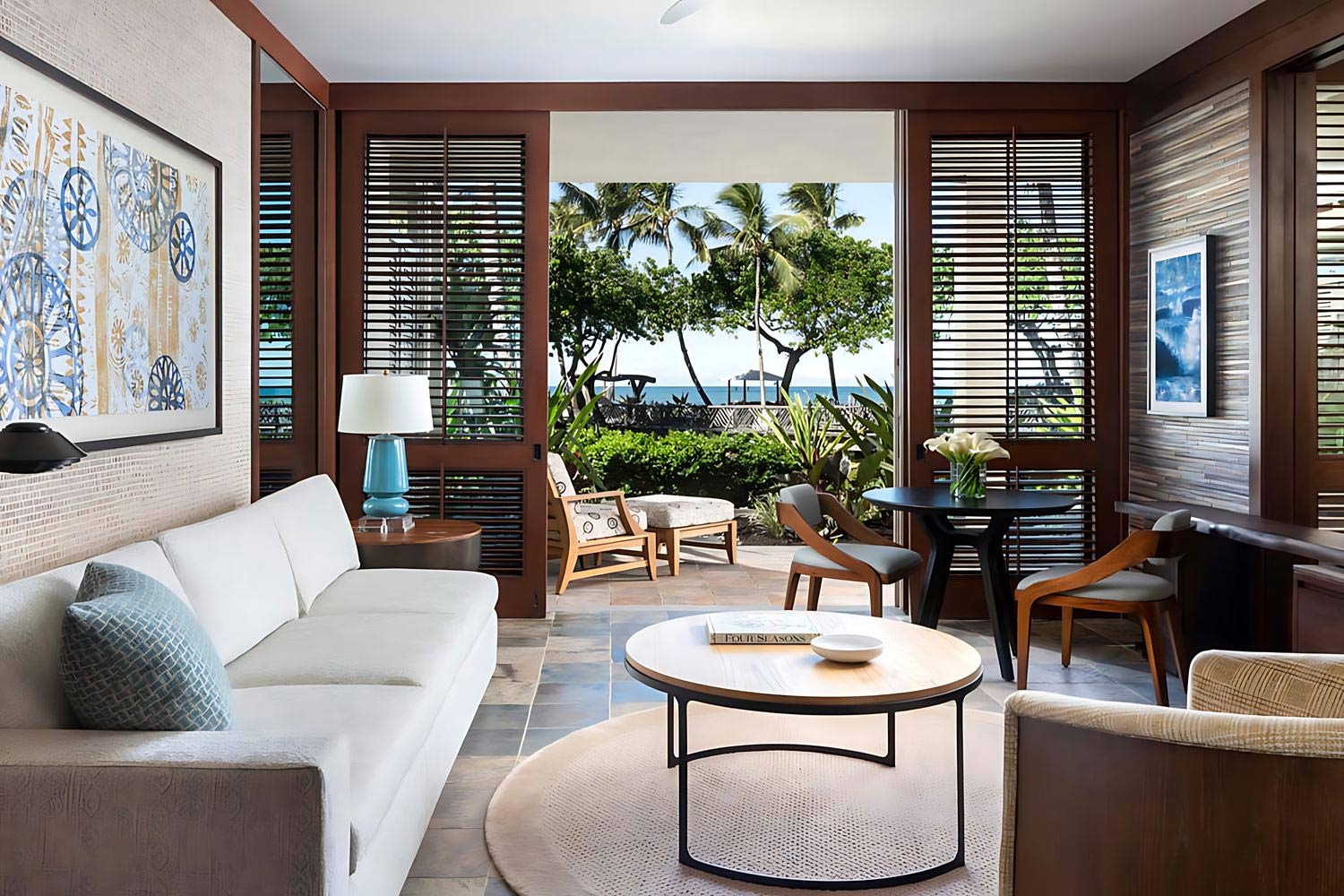 Superior Accessible Suite – Ocean View LuxuriaVacations