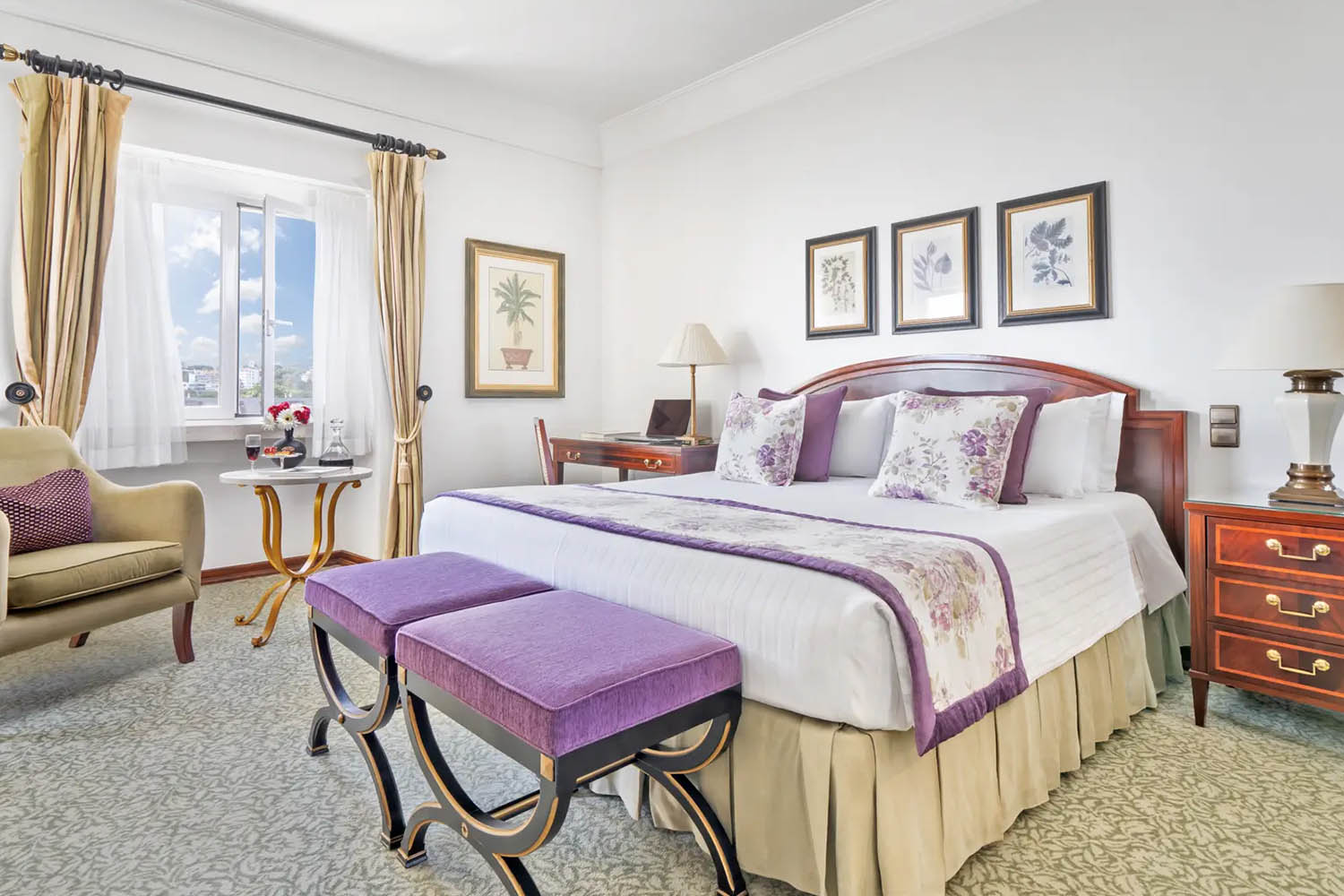 Superior Deluxe Room with sea view LuxuriaVacations