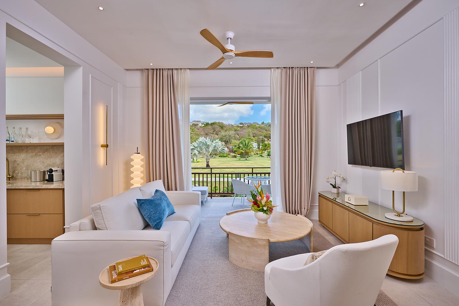 Superior Deluxe Suite LuxuriaVacations