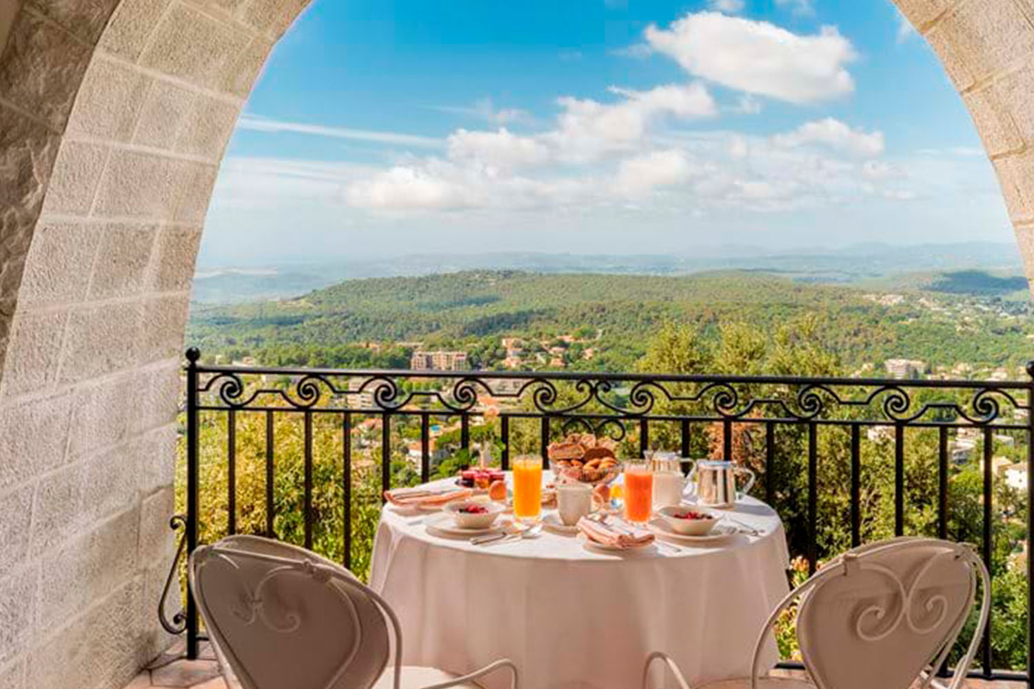 Superior Junior Suite LuxuriaVacations