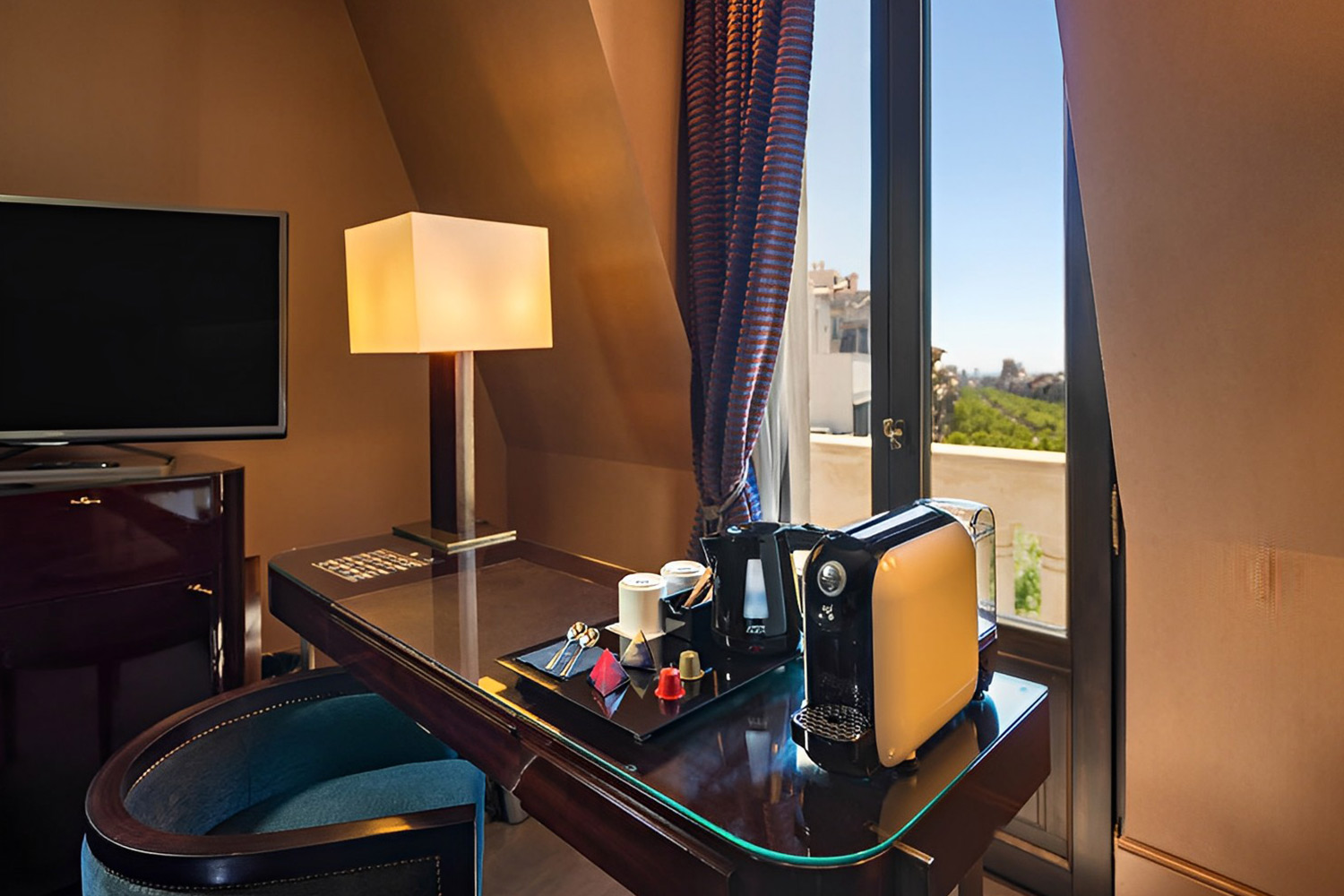 Superior Room LuxuriaVacations