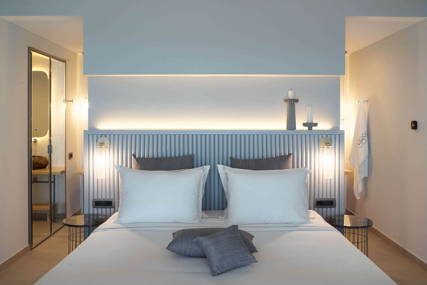 Superior Room - Sea View LuxuriaVacations