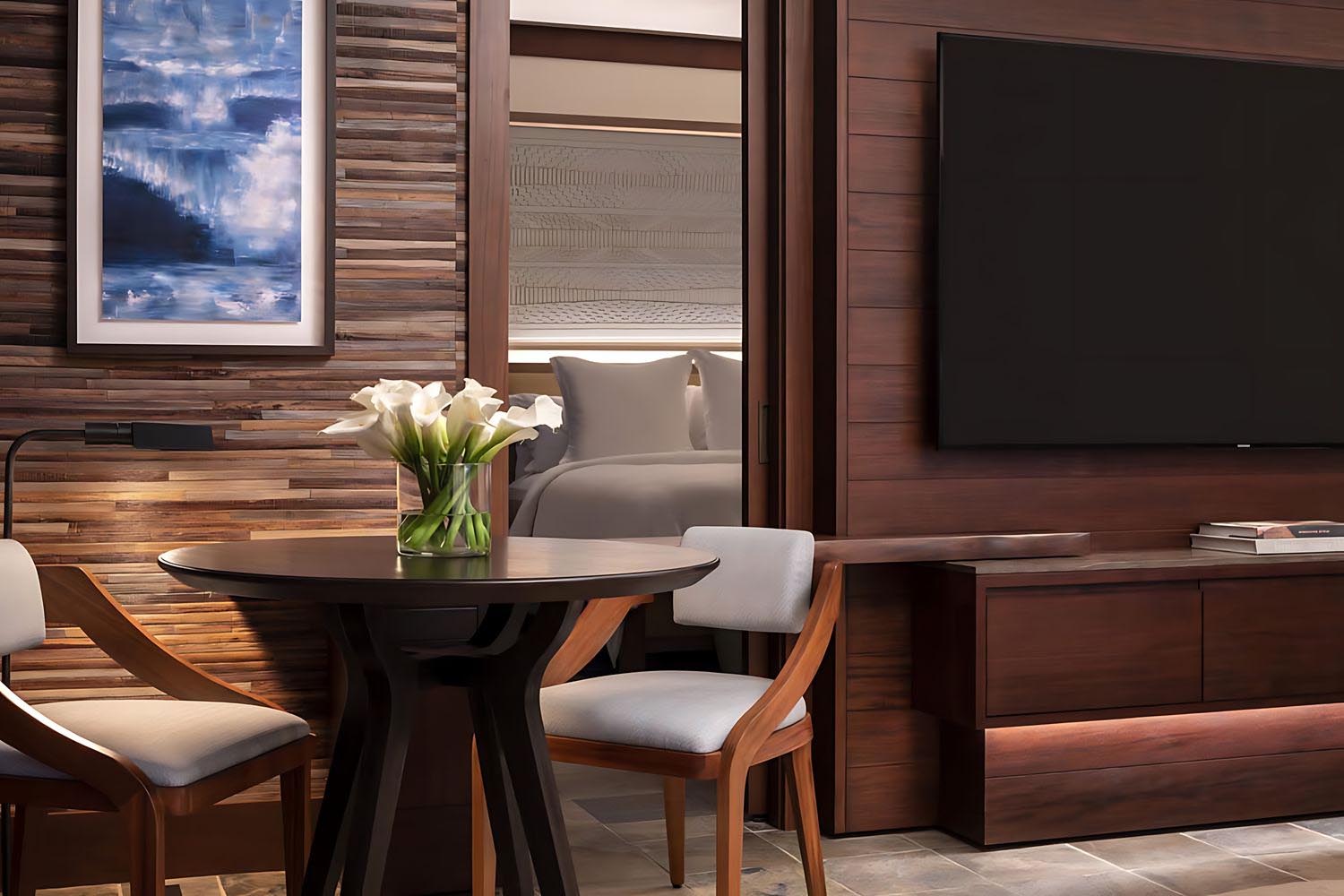 Superior Suite – Oceanfront LuxuriaVacations