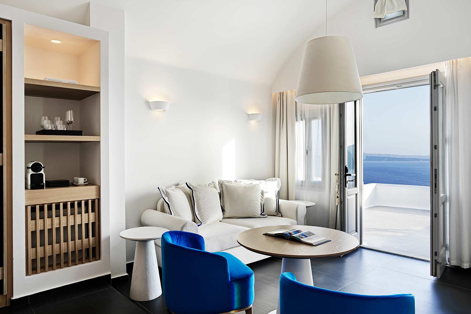 Superior Suite - Pelagos House LuxuriaVacations