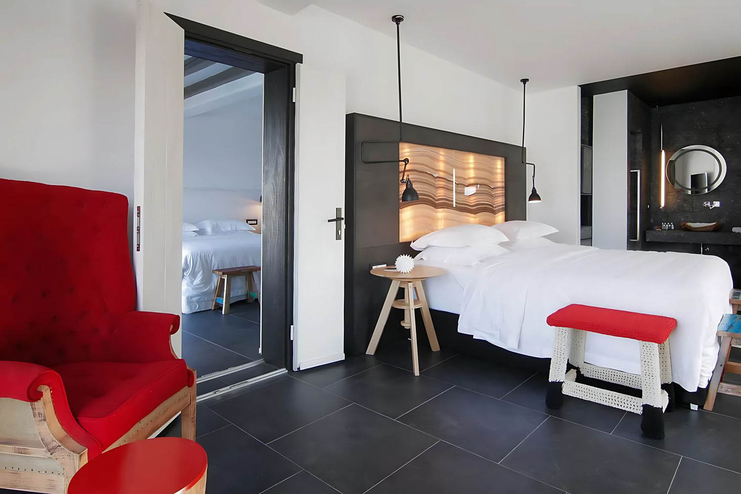 TEMPTATION 2-Bedroom in-house VILLA with Private Pool LuxuriaVacations