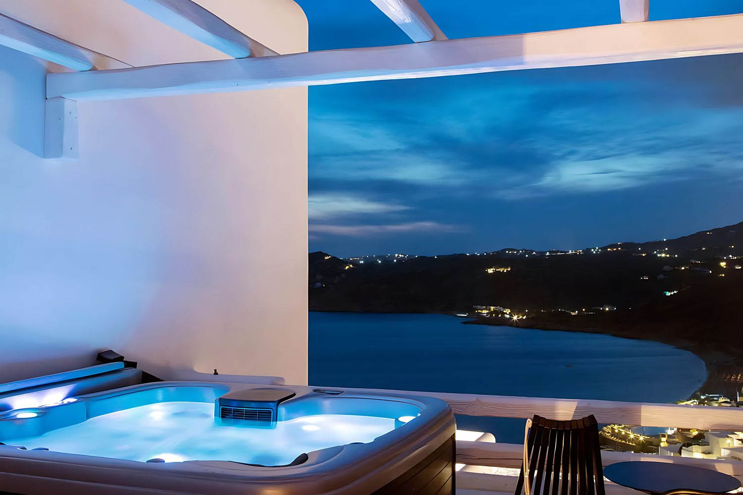 TEMPTATION Sea View with Outdoor Jacuzzi LuxuriaVacations