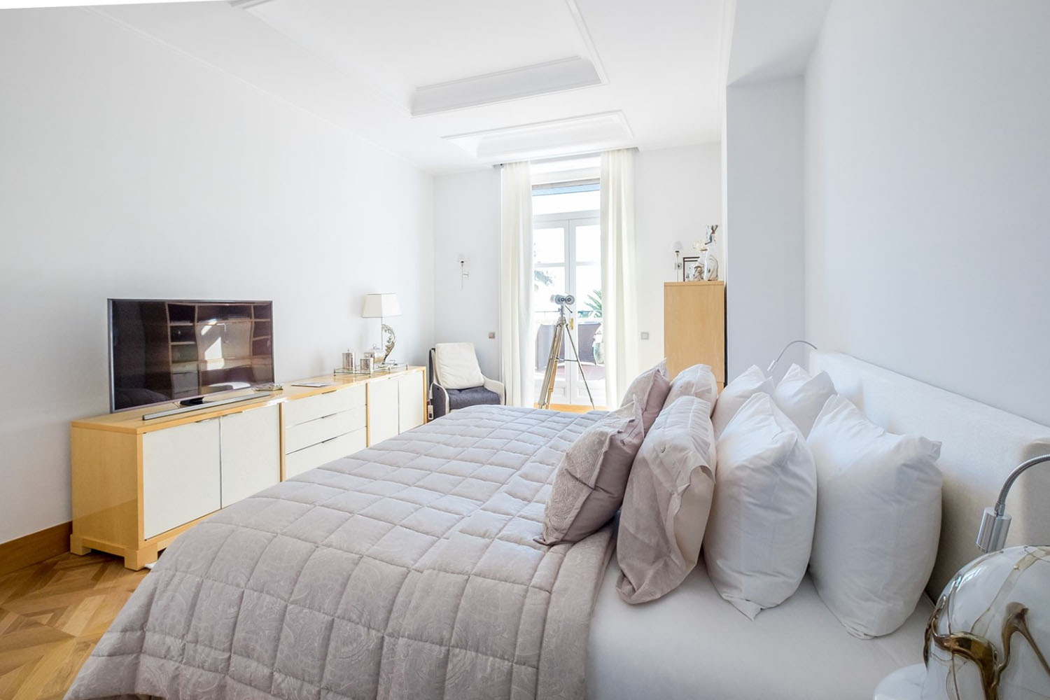 Terrace Suite LuxuriaVacations