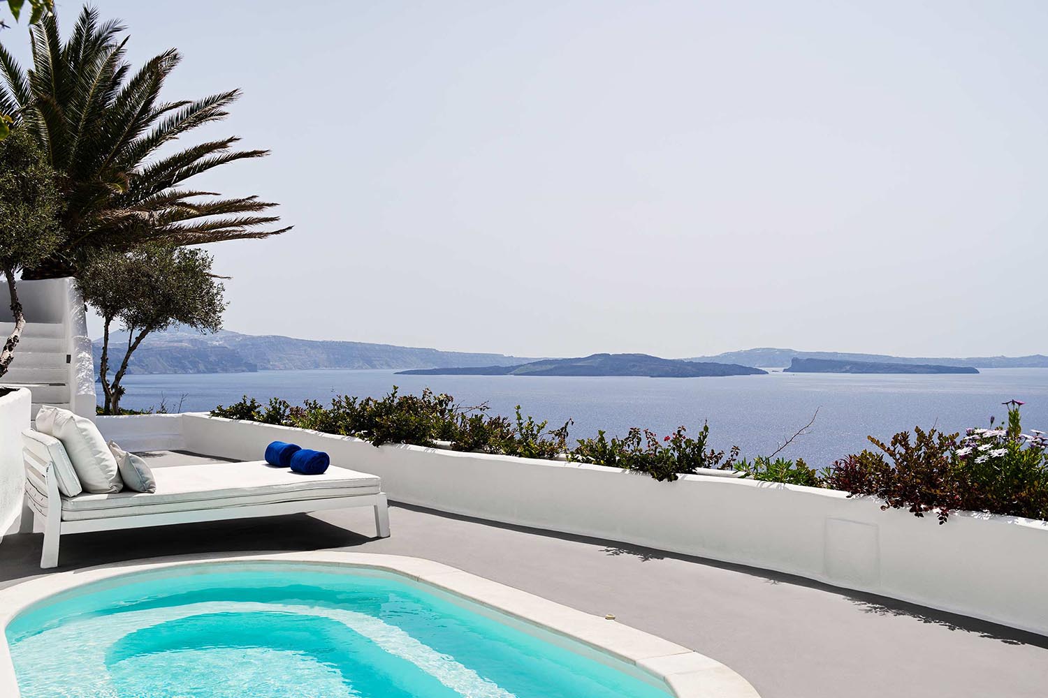 The Caldera Edge Suite – Pelagos House LuxuriaVacations